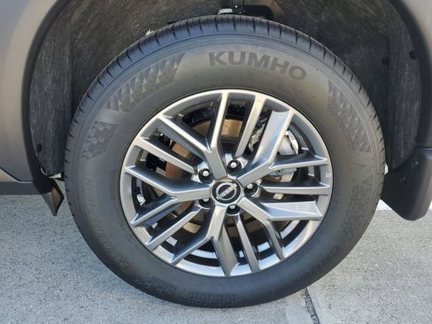 New 2026 Nissan Rogue S image 5