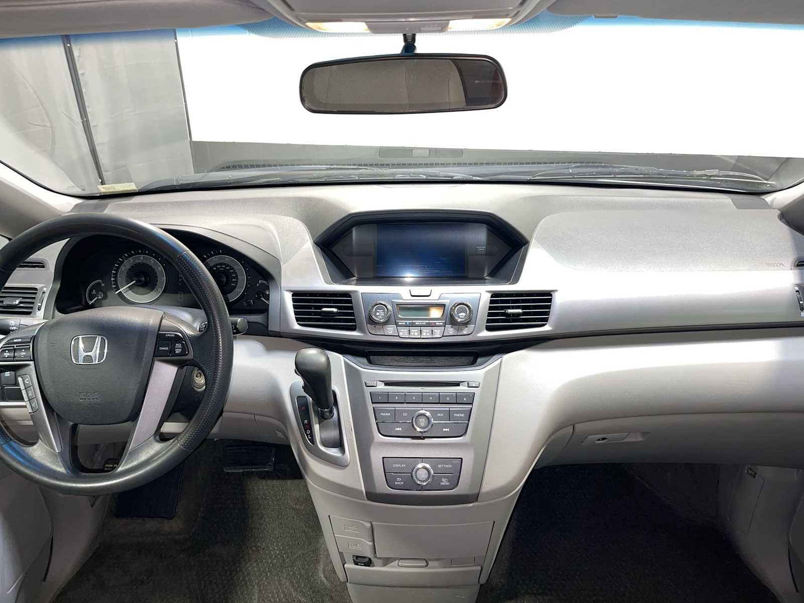 Used 2014 Honda Odyssey LX image 10