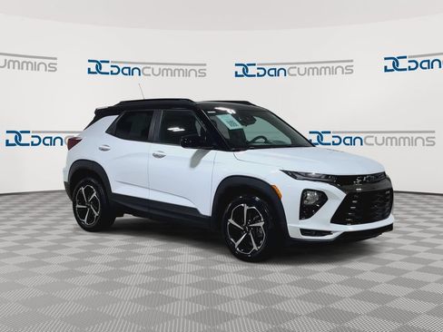 Used 2021 Chevrolet TrailBlazer RS FWD image 3