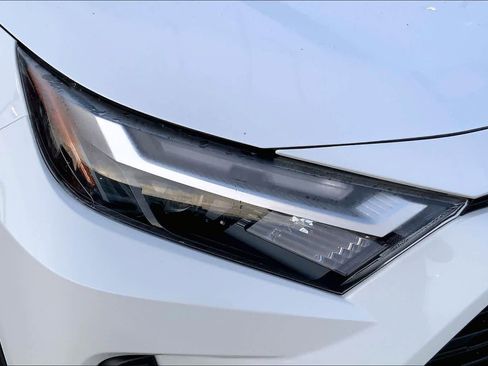 Used 2024 Toyota RAV4 LE AWD/4WD image 26