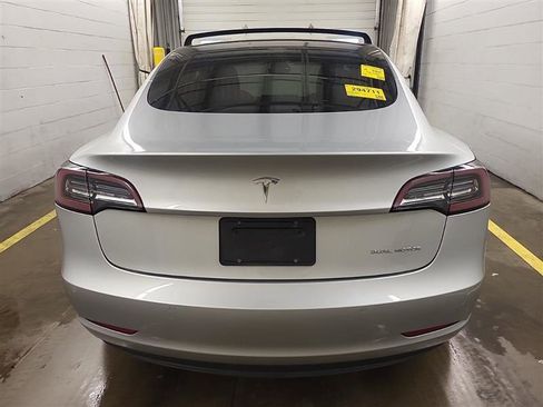 Used 2018 Tesla Model 3 Long Range AWD/4WD image 3