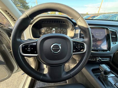 Used 2016 Volvo XC90 T6 Momentum w/ Momentum Plus Package image 20