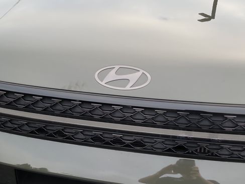 Used 2025 Hyundai Santa Fe Calligraphy AWD/4WD image 25