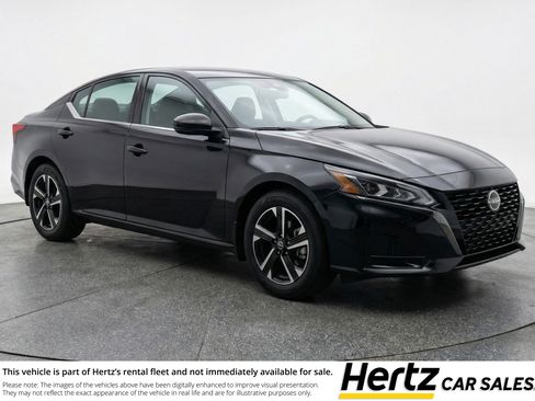 Used 2025 Nissan Altima 2.5 SV image 1