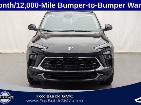 Used 2025 Buick Encore GX Preferred w/ Comfort Package FWD image 2