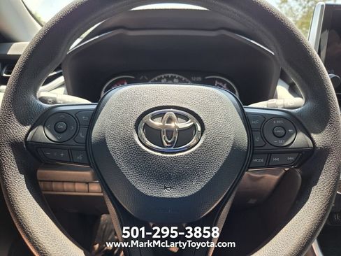 Used 2024 Toyota RAV4 XLE w/ Convenience Package FWD image 21