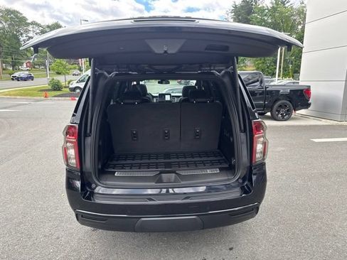 Used 2023 Chevrolet Tahoe Z71 w/ Luxury Package AWD/4WD image 9