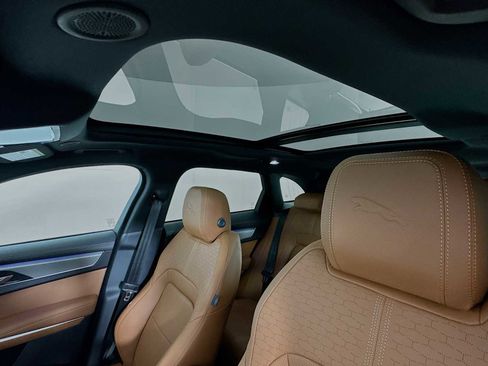 New 2026 Jaguar F-PACE R-Dynamic S image 13