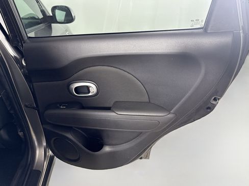 Used 2019 Kia Soul Base image 27