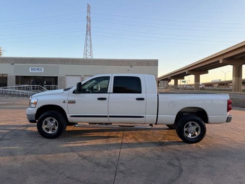 Used 2008 Dodge Ram 2500 Truck SXT image 8