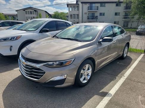 Used 2023 Chevrolet Malibu LS FWD image 3
