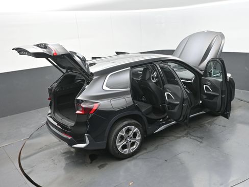 Used 2025 BMW X1 xDrive28i AWD/4WD image 32