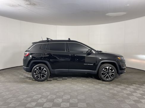 Used 2022 Jeep Compass Limited image 5