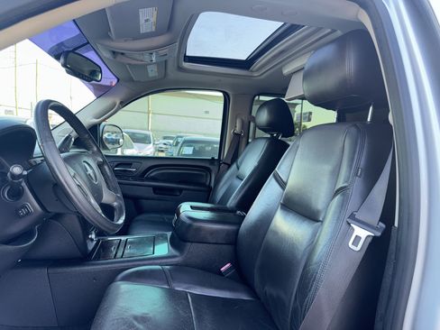 Used 2013 GMC Yukon Denali image 3