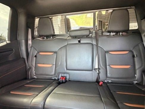 Certified 2025 GMC Sierra 1500 AT4 w/ AT4 Premium Package image 17