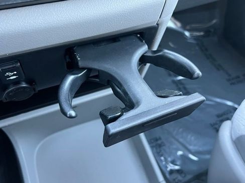 Used 2020 Toyota Sienna LE image 33