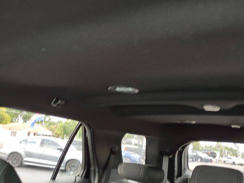 Used 2018 Ford Explorer XLT w/ Equipment Group 201A AWD/4WD image 30