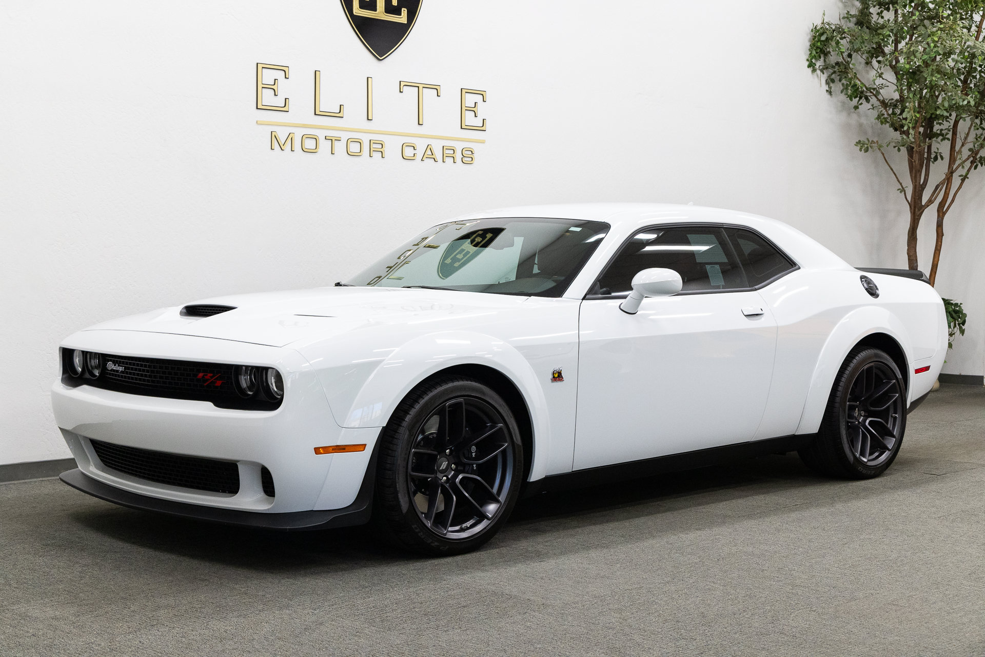 Used 2020 Dodge Challenger R/T Scat Pack RWD image 1