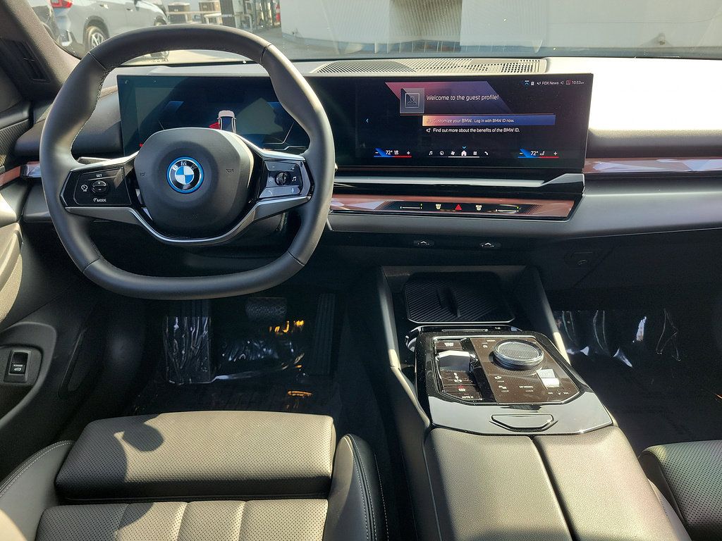 Used 2024 BMW i5 eDrive40i w/ Convenience Package RWD image 10