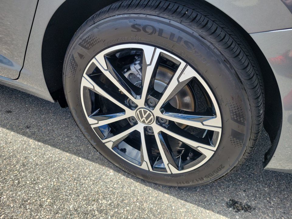 Certified 2026 Volkswagen Jetta Sport FWD image 25