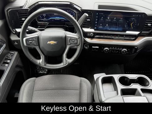 Used 2025 Chevrolet Silverado 1500 LT AWD/4WD image 13