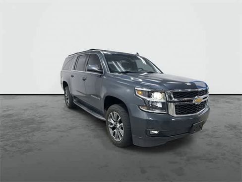 Used 2019 Chevrolet Suburban LT image 6