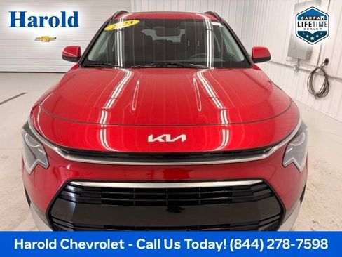 Used 2023 Kia Niro EX Touring FWD image 2