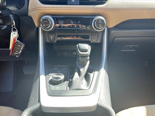 Certified 2024 Toyota RAV4 LE AWD/4WD image 16