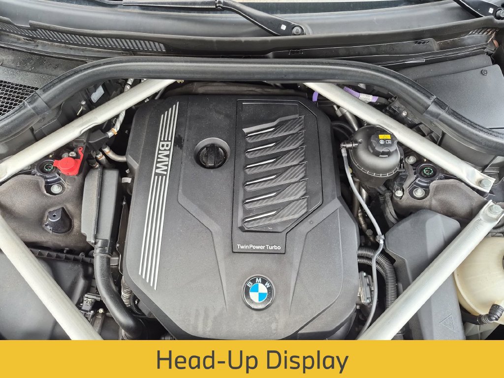 Used 2022 BMW X7 xDrive40i w/ M Sport Package AWD/4WD image 15