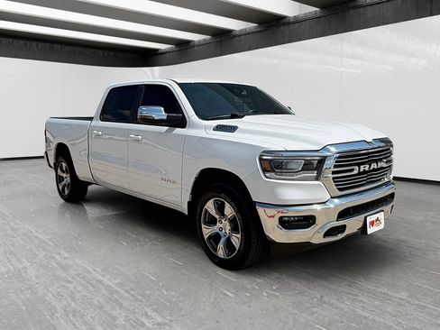 Used 2024 RAM 1500 Laramie AWD/4WD image 7
