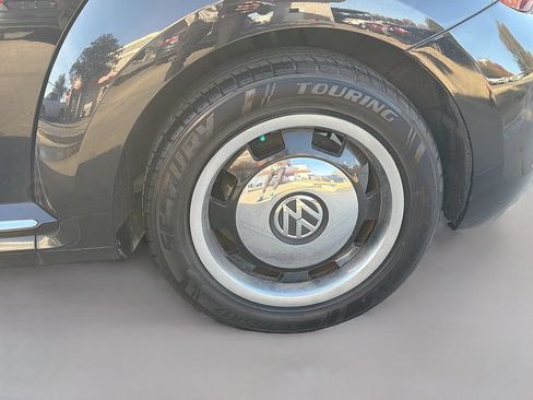 Used 2019 Volkswagen Beetle 2.0T SE FWD image 29