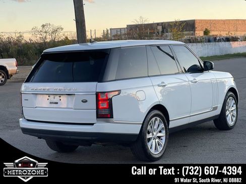 Used 2016 Land Rover Range Rover HSE image 15