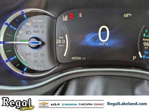 Used 2024 Chrysler Pacifica Select image 30