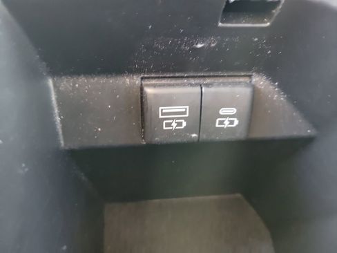 Used 2021 Toyota Camry SE image 22