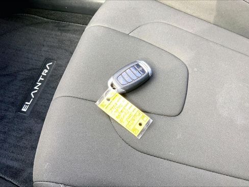 Certified 2023 Hyundai Elantra SEL FWD image 14