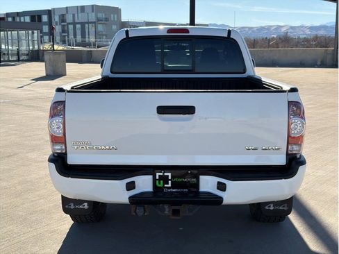 Used 2010 Toyota Tacoma 4x4 Access Cab V6 image 7