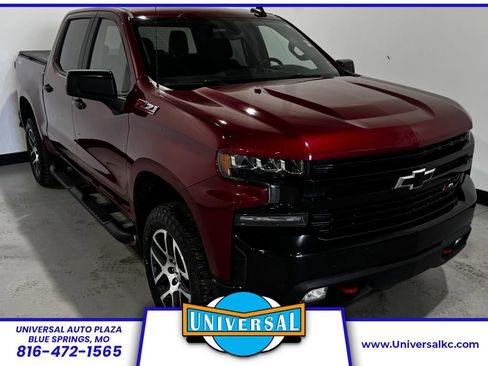 Used 2020 Chevrolet Silverado 1500 LT Trail Boss w/ Convenience Package AWD/4WD image 1