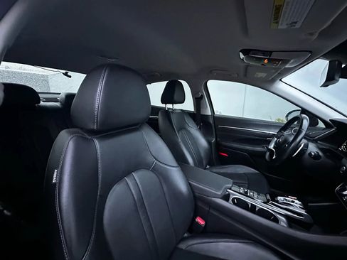 Used 2022 Hyundai Sonata Limited w/ Winter Weather Package image 18