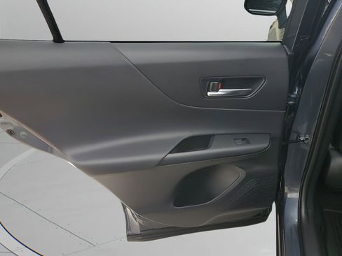 Used 2024 Toyota Venza LE image 17