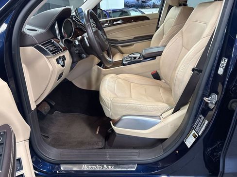 Used 2019 Mercedes-Benz GLS 550 4MATIC image 27