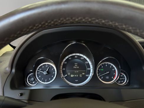 Used 2010 Mercedes-Benz E 550 Coupe image 19