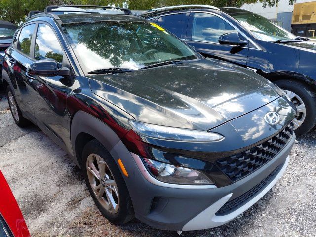 Used 2022 Hyundai Kona SEL FWD image 2