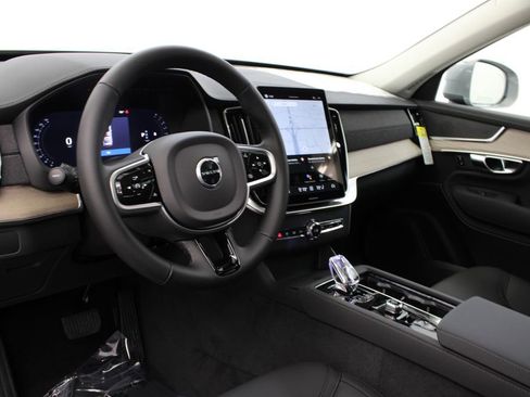 New 2026 Volvo XC90 B6 Plus w/ Protection Package AWD/4WD image 16