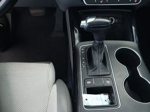 Used 2016 Kia Sorento SX image 18