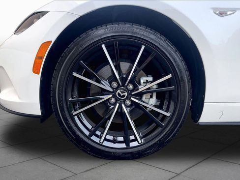 Used 2024 MAZDA MX-5 Miata Grand Touring w/ Appearance Package RWD image 11