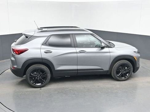 New 2026 Chevrolet TrailBlazer LT w/ Midnight Edition FWD image 39