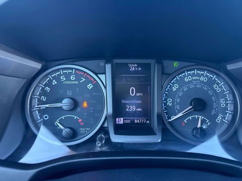 Certified 2020 Toyota Tacoma TRD Sport image 17