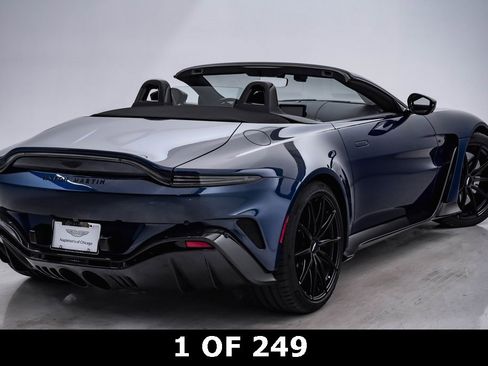 Used 2023 Aston Martin V12 Vantage Roadster image 12