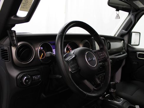 Used 2020 Jeep Wrangler Unlimited Sport AWD/4WD image 13