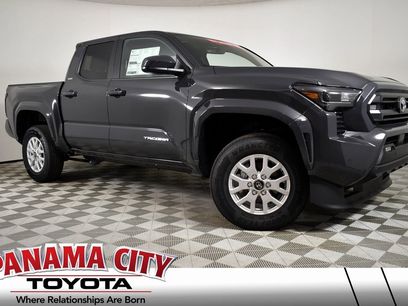 New 2025 Toyota Tacoma SR5